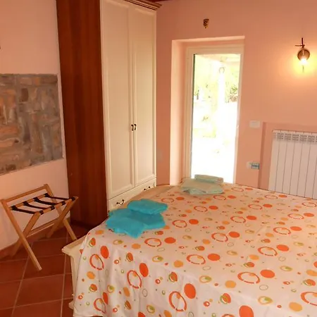 Le Contrade Tropea Bed and Breakfast Brattiro