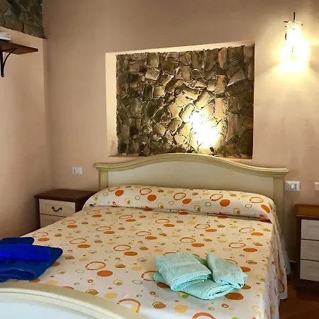 Le Contrade Tropea Nocleg ze śniadaniem Brattiro